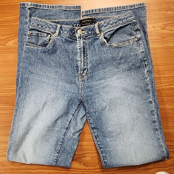Unbranded Denim - Womyn Made In Hong Kong Jeans Womens 6 Boot Cut Medium Wash Stretch Distressed